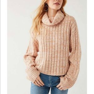 NWT blush pink Urban Outfitters chunky turtleneck